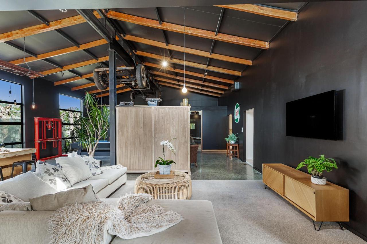 The Black Barn Auckland Extérieur photo